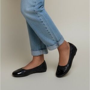 VIONIC - STYLE: THE DESIREE STYLE - SIZE 8.5 - BLACK WITH QUILTED AREA - S3